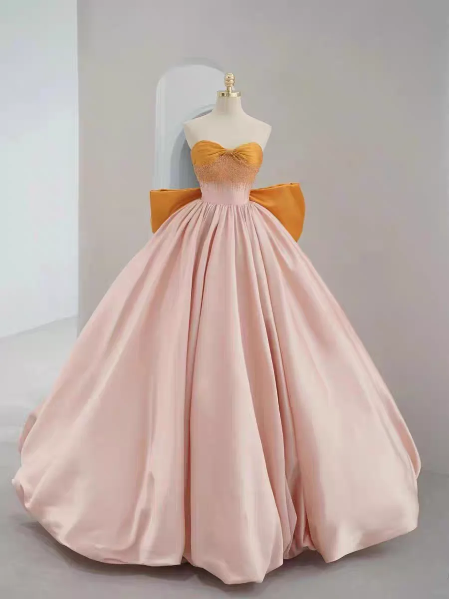 Vestido de Noche Oscar de la Renta sin Tirantes con Cuentas, Elegante Estilo Francés, Degradado de Alta Costura, Vestido de Gala