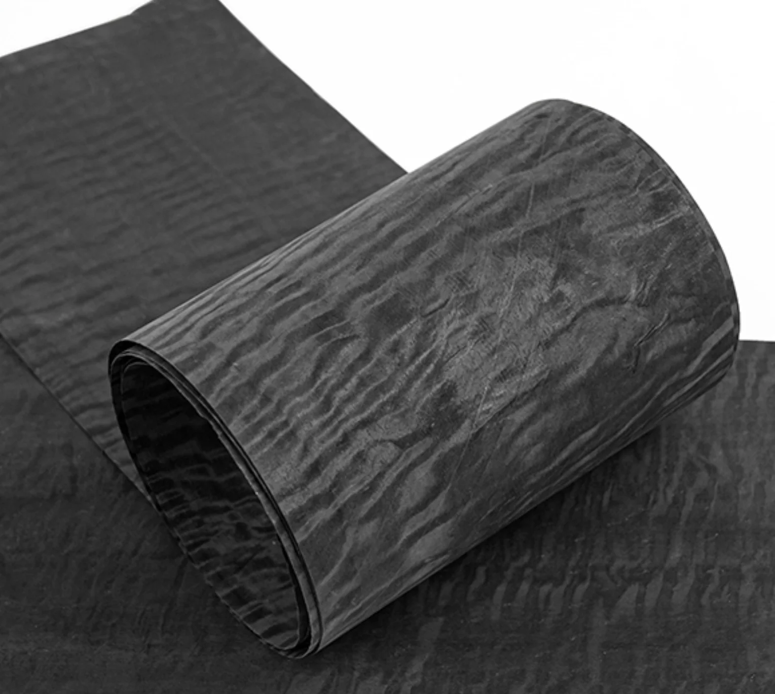 Longueur: 2.7 mètres largeur: 170mm d'épaisseur: 0.25mm feuilles de placage de bois d'érable noir carbone naturel meubles de planche à roulettes guitare