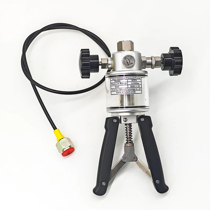 521P Hand Operated Hydraulic Pressure Pump 700Bar High Precision Pressure Calibration Tool