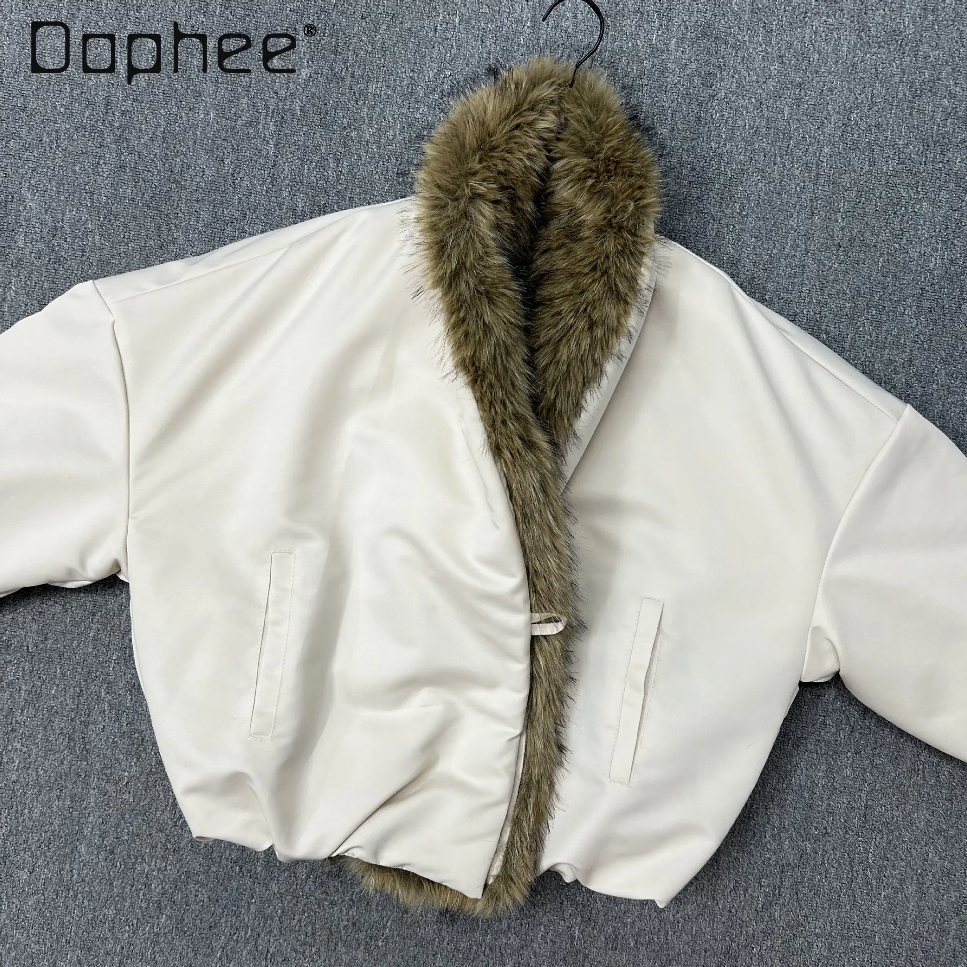 

Faux Fur Collar Cotton Jacket 2025 Winter New Large Fur Collar Jacket for Women Fashionable Loose Retro Trendy Parka Coat