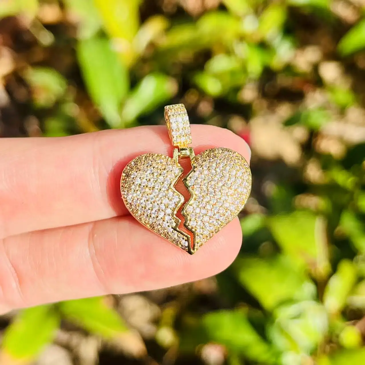 5pcs Zircon Pave Copper Broken Heart Charm​ – Shiny Gold Plated & Delicate Design with High-Quality Zircon Lightweight Copper