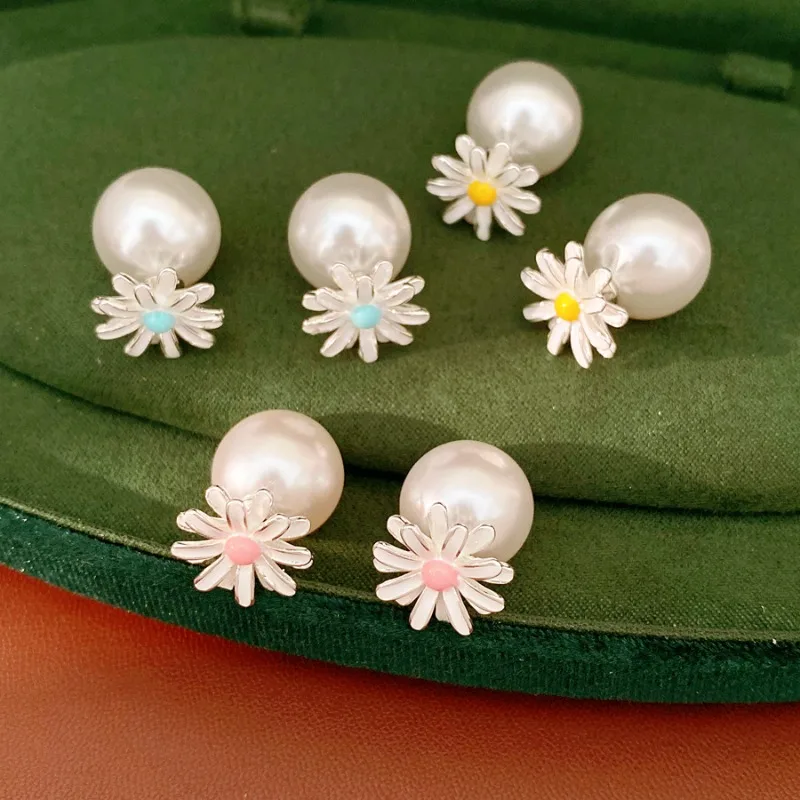 

Faux Pearl Daisy Stud Earrings Multi-color Sweet Flower Piercing Earrings for Women