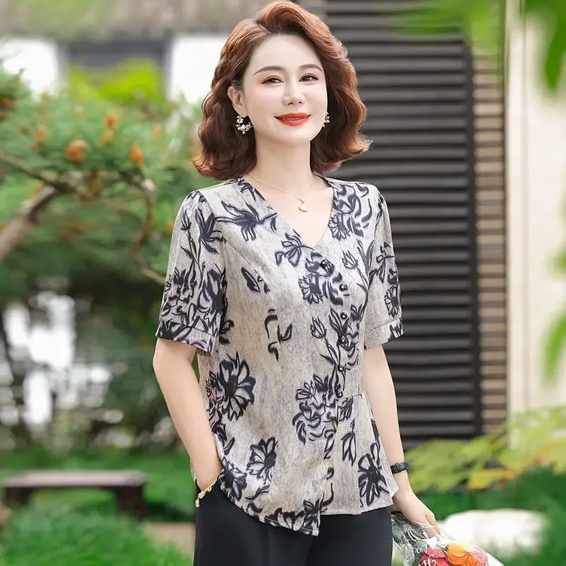 Fashion Short Print Chiffon Blouse for Middle-aged and Elderly Women with a Loose Fit New Summer