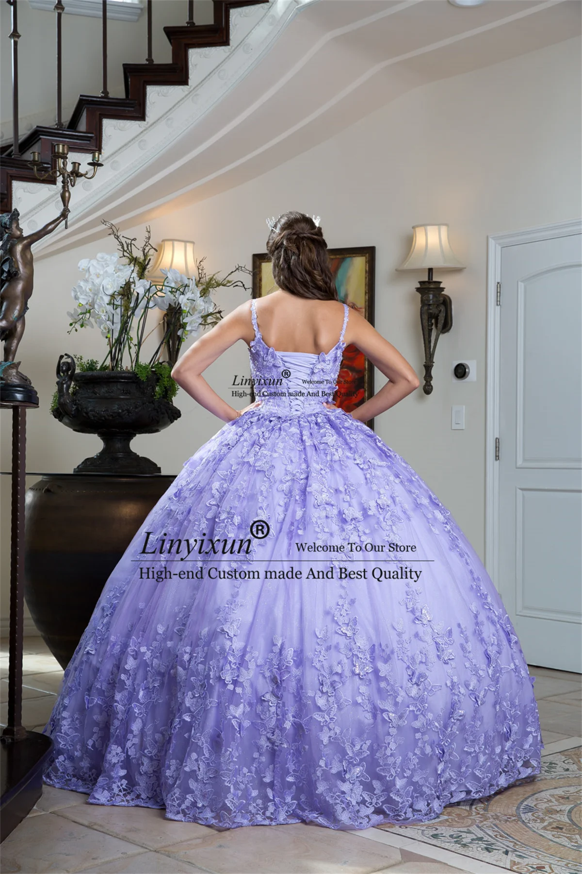 Baljurk Quinceanera Jurken Vlinder Bloemen Korset Sweet 16-jurk met cape Aangepaste spaghettibandjes Vestidos De 15 Años