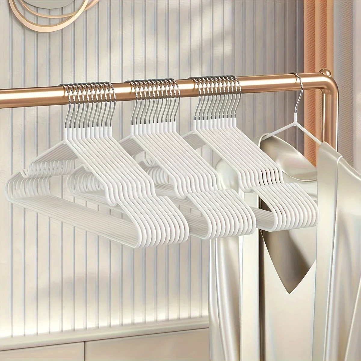 5pcs - Seamless Simple Clothes Hanger Metal Adult Children Non Slip Belt Groove Impregnated Plastic Clothes Hanger