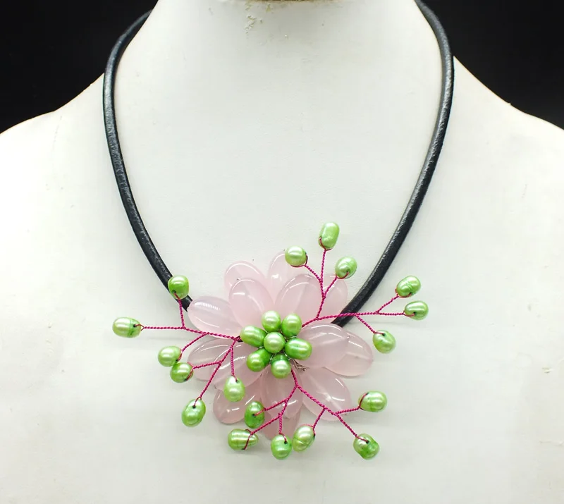 

Goodness price preferential benefit !! semi-precious stone Flower Necklace ( last necklace) 18”