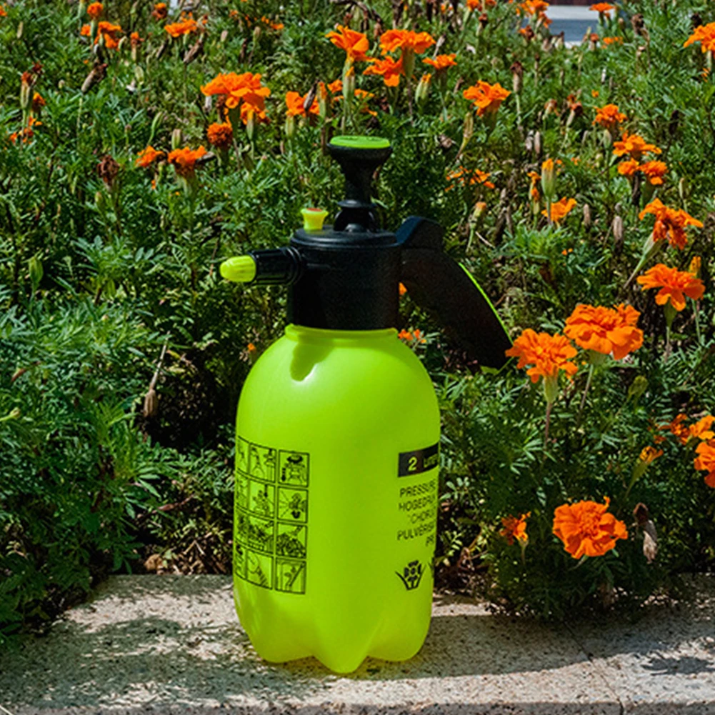 2L Garden Sprayer Bottle Hydraulic Pressure Watering Manual Fogger Adjustable Nozzle Explosion-proof for Agricultural Irrigation