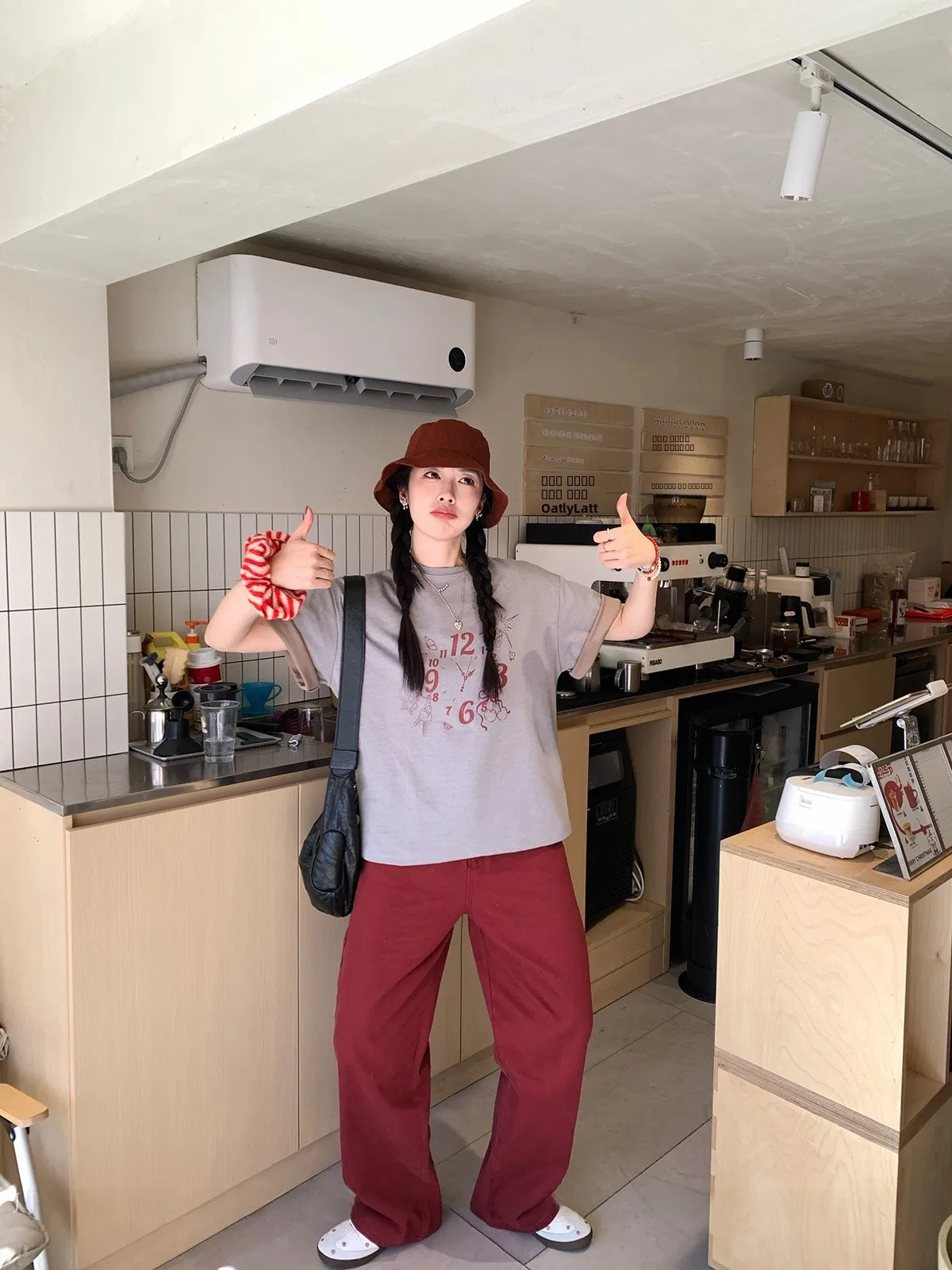 

Женские джинсы прямого кроя в стиле ретро, красные, свободные, с эффектом похудения, широкие штанины, весенняя коллекция, модные