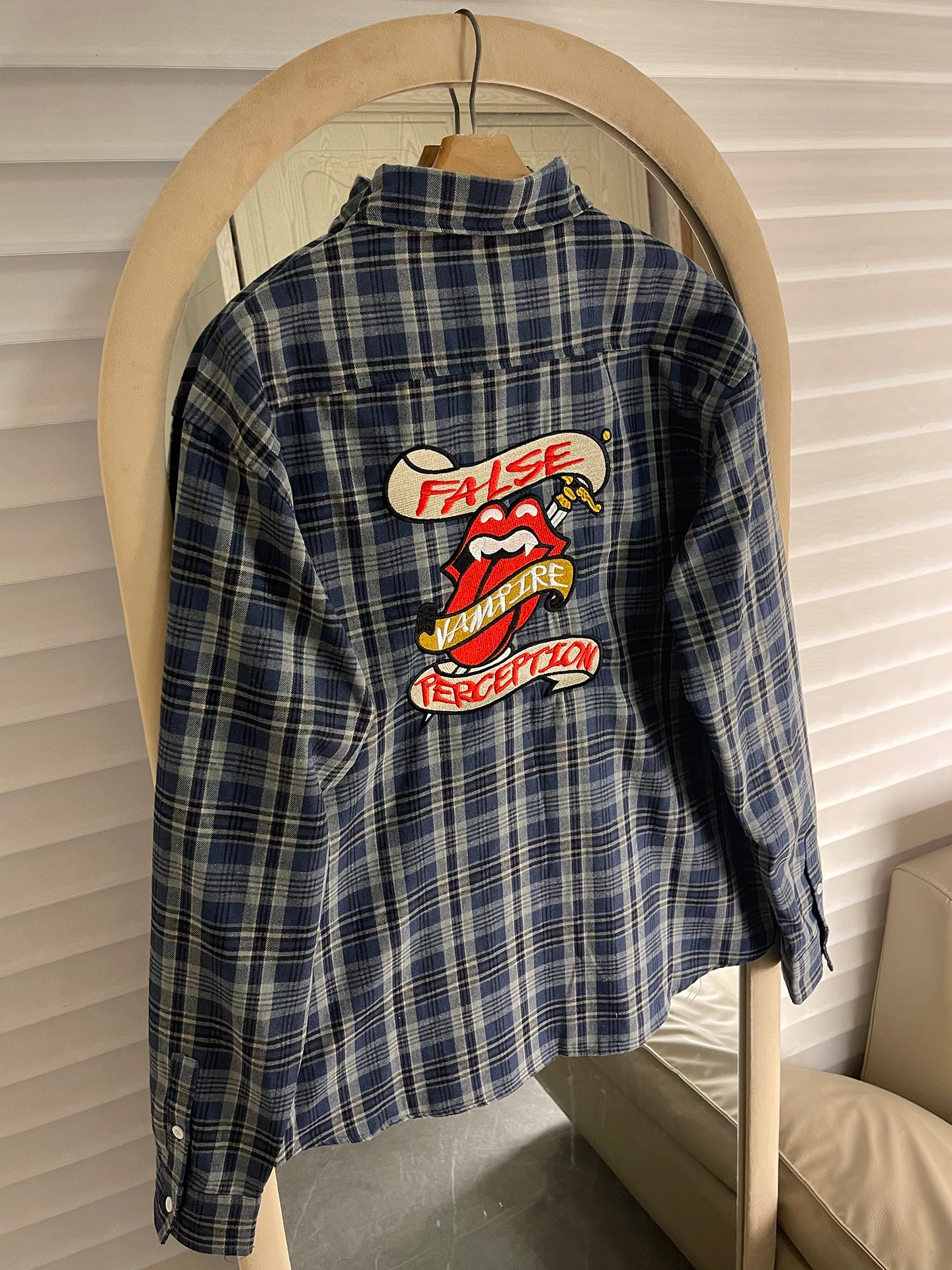 

Retro American Waed Plaid Long Sve Men's irt Loose Fit Embroidered Blood Tooth Trendy Couple's Outerwear Casual irt