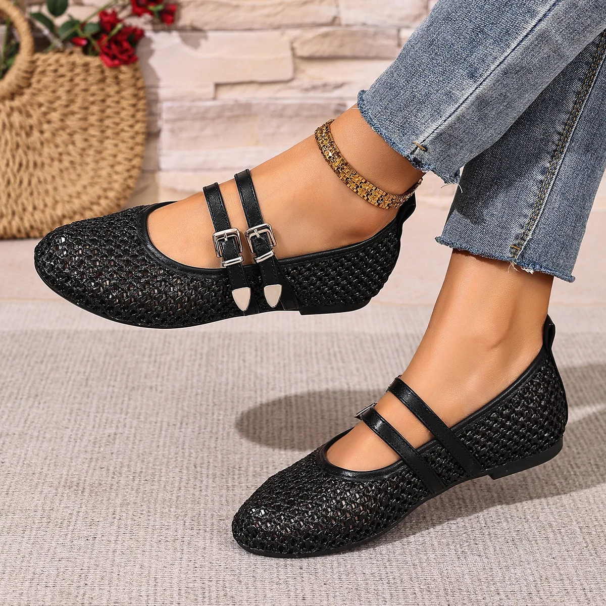 Versatile Elegant Large Size Women's Flats with Woven Belt Buckle round Toe Low Heel Fashionable Casual Shoes for Commuting