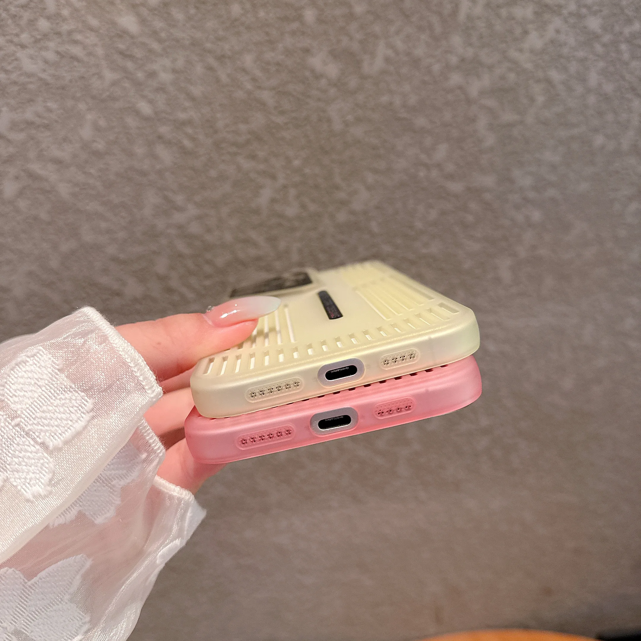 الفاخرة جوفاء التبريد تبديد الحرارة تنفس شبكة جراب هاتف آيفون 16 15 14 13 12 11 برو ماكس غطاء ممتص للصدمات