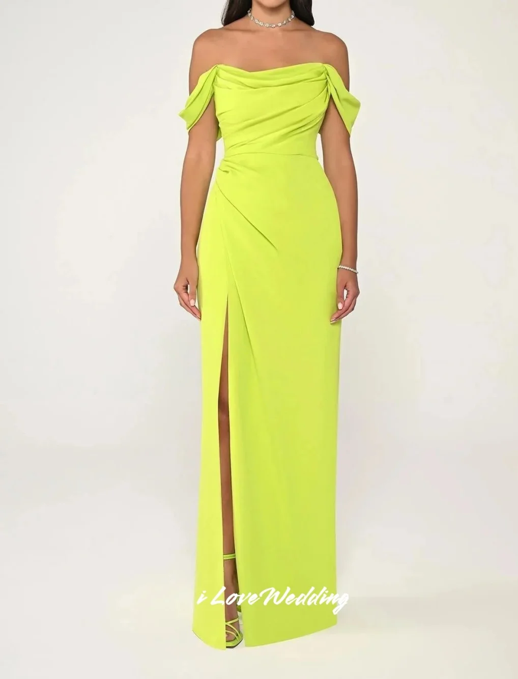 

Green Off Shoulder Bridesmaid Dress 2025 Satin Strapless Mermaid Side Split Floor-Length Pleated Wedding Party Dress Customized