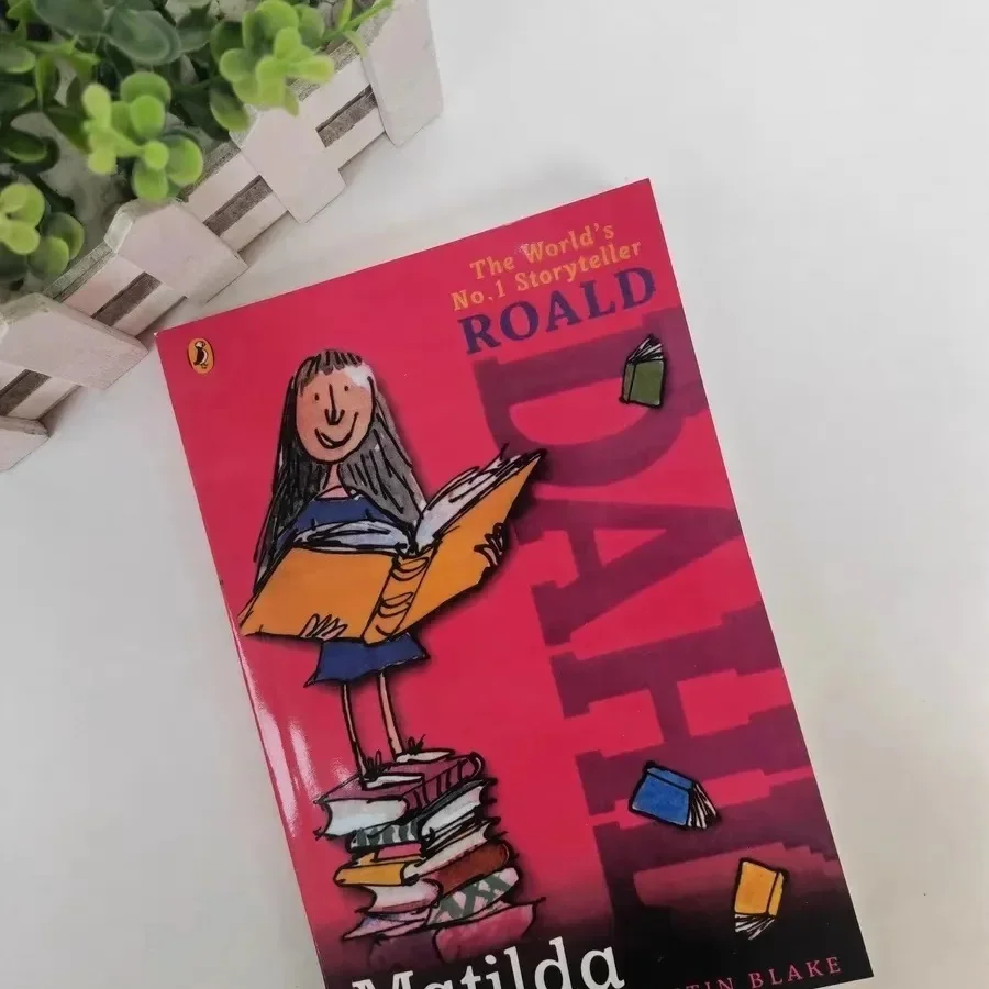 

Matilda's English comic book by Roald Dahl libros