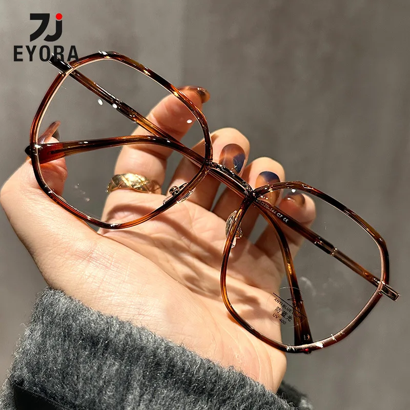 

EYORA Fashion Polygon Oversize Frame Reading Glasses Anti Blue Light Myopia and Hyperopia Photochromic Prescription Eyewear Lens
