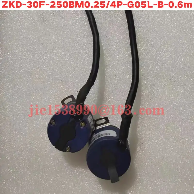 Used Encoder ZKD-30F-250BM0.25/4P-G05L-B-0.6m Normal Function Tested OK