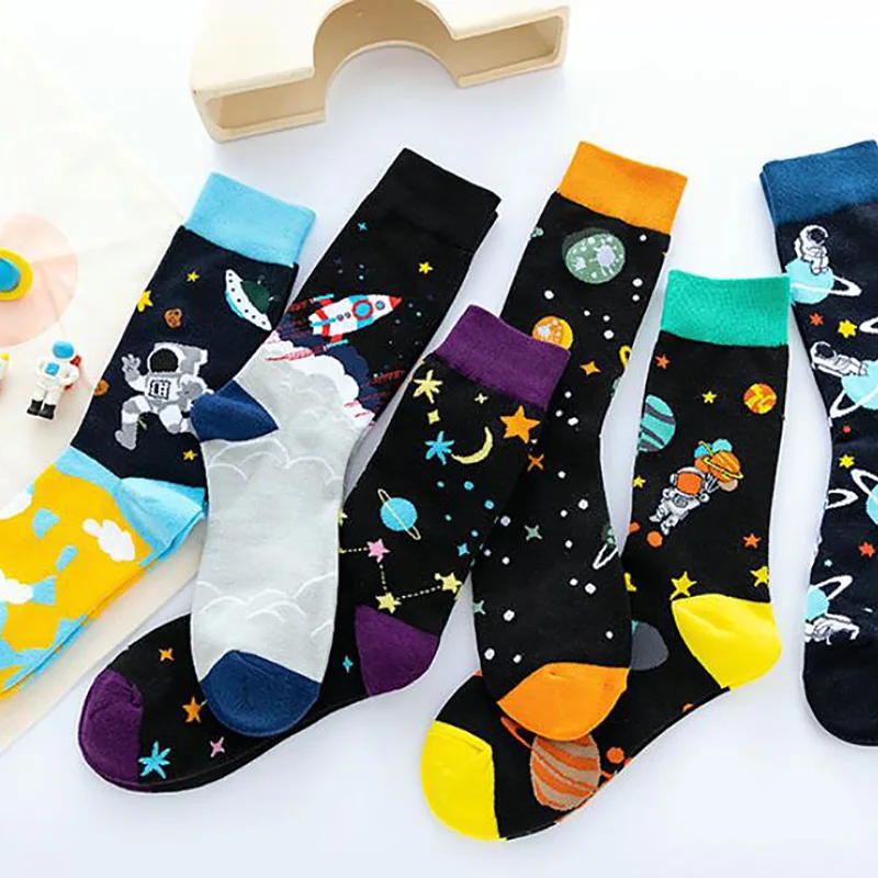 New Autumn and Winter Trendy Mid-calf Socks for Women Cartoon Astronaut Fashion Brand Socks Men\'s Personalized Socks