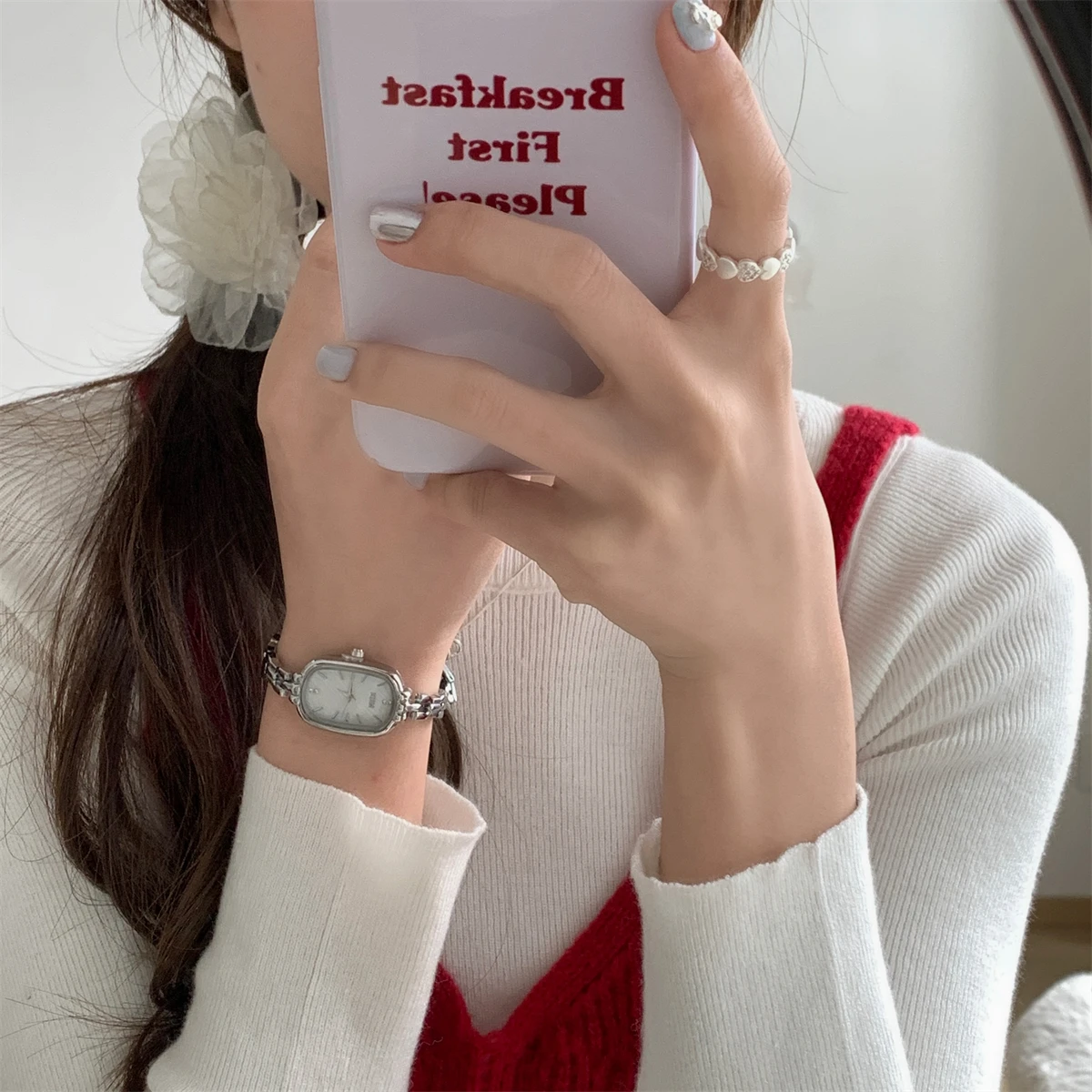 Elegant watch, oval design, thin bracelet watch women's style, light luxury, exquisite quartz watch, women's gift, original gift