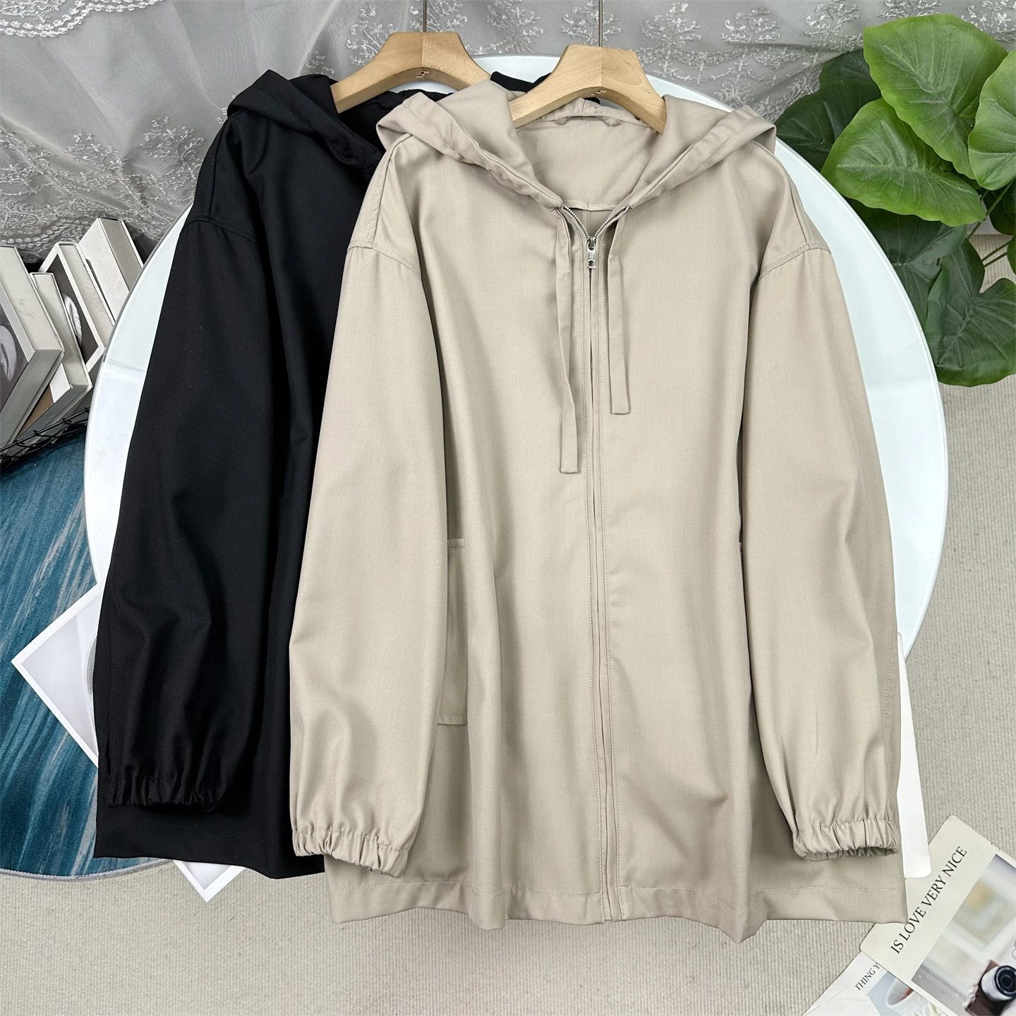 

Весна 2026: Женская куртка-пальто из тонкого шелка Zhi6900 с интегрированной шапкой, цветное тканое пальто из тонкой шелковой шерсти, с длинными рукавами, на молнии