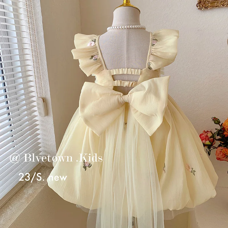

Korean Style New Summer Baby Girl Princess Dress Short Flare Sleeves Embroidery Open Back Bow Mesh Fairy Party Dresses