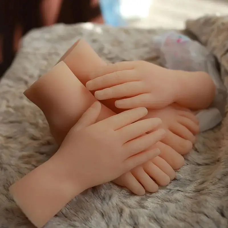 Lifelike Hand Model Children Kids Imitation Hand Shooting Photography Props Small Cute Fake Hands Sketch TPE XIAOSHOU