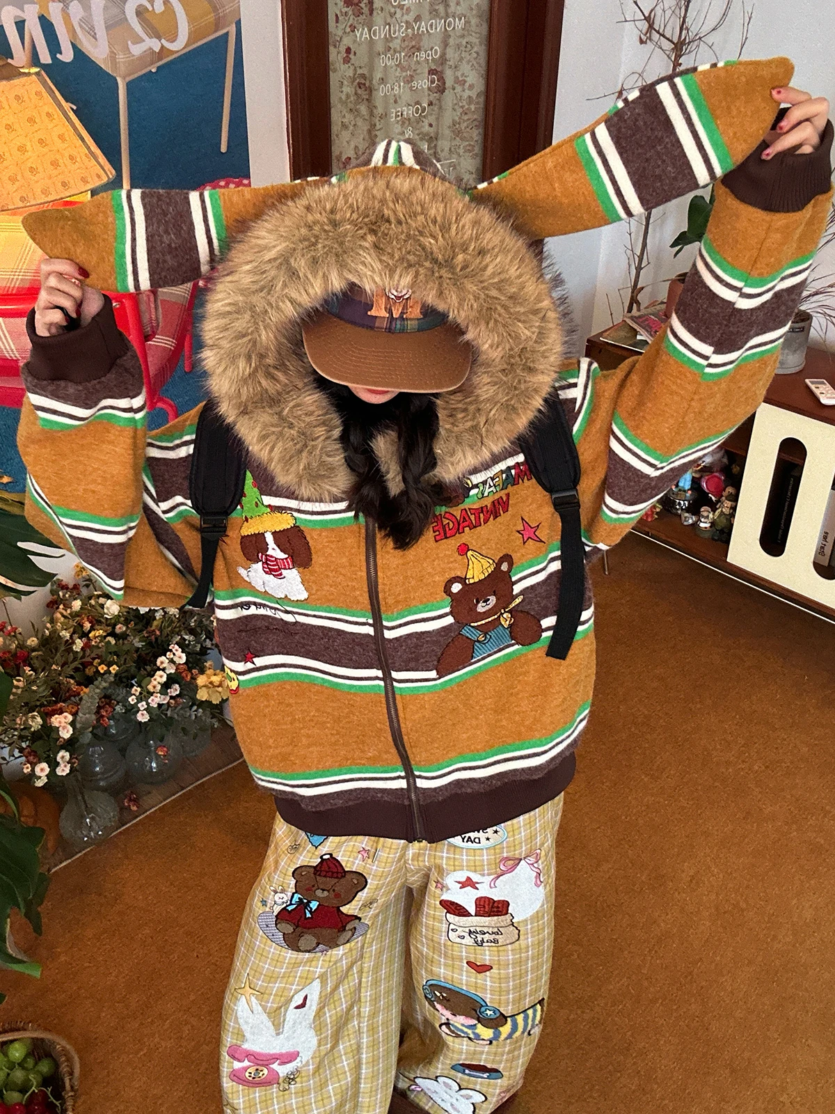 

Retro Striped Hoodie Women's Fce Lined Loose Coat with Fur Collar Autumn Winter New Sle Cartoon Bear Casual Outerwear