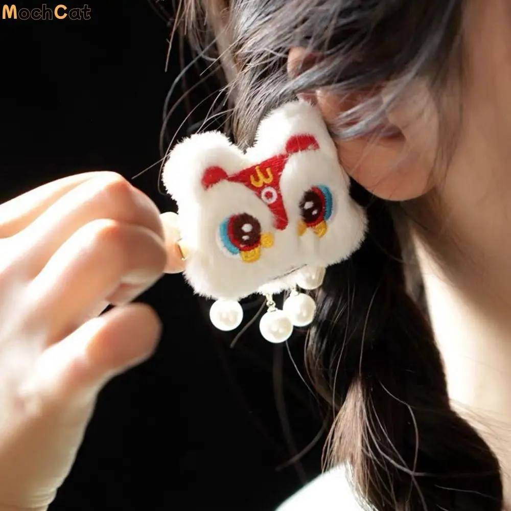 

Embroidery Children Red Hairpin Lion Dance Cloth Chinese New Year Headwear Girl Hair Accessories Tang Suit Hair Clip