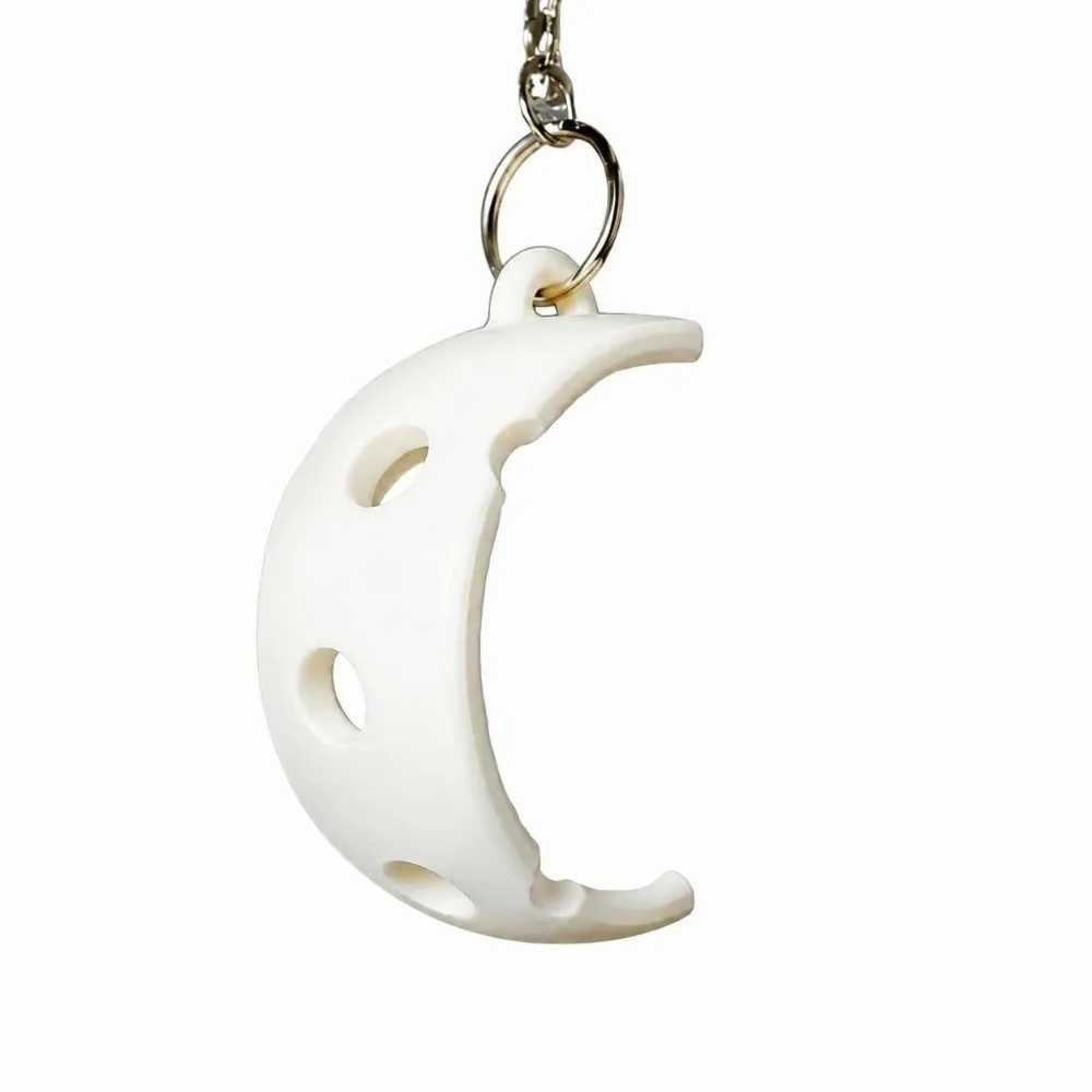 Lightweight Pickleball Holder Keychain Clip-On Portable Ball Keeper Clip Durable Pickle Ball Carrier For Outdoor Sports