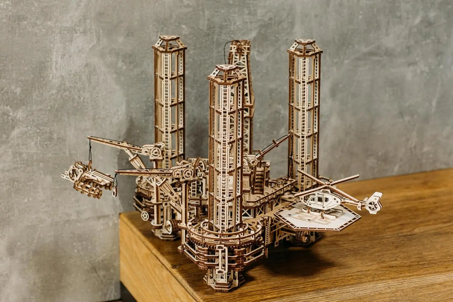 Puzzle 3D in legno con piattaforma offshore per adulti e bambini da costruire - Piattaforma mobile interattiva - Ingegneria dei modelli in legno