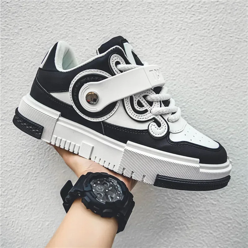 

Designer Men‘s Skateboarding Shoes Fashion Comfort Casual Sport Shoes Anti Slip Versatile Platform Thick Soled Walking Sneakers