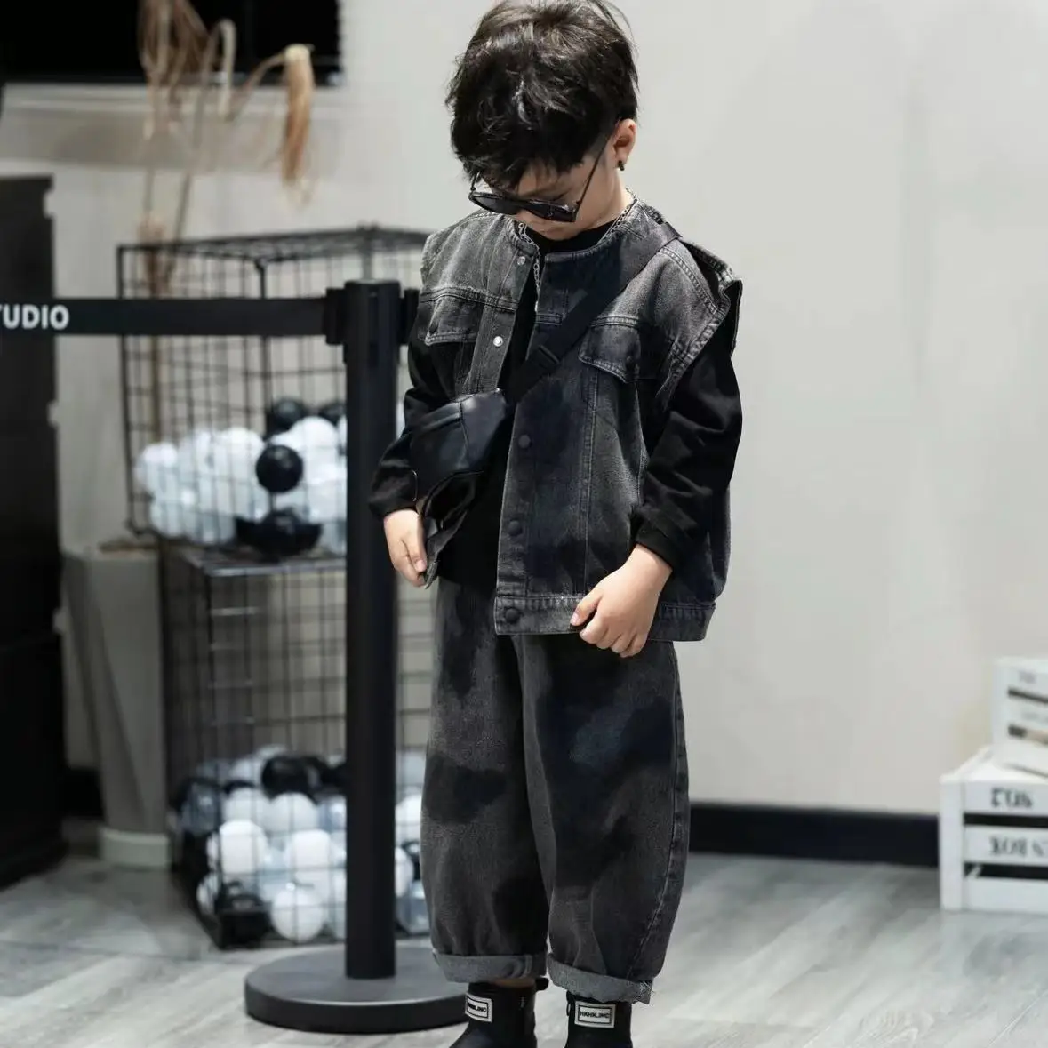 2026 Spring Autumn Boys Denim Vest Two Piece Set Korean Style Vintage Sleeveless Waistcoat Casual Loose Kids Outfit