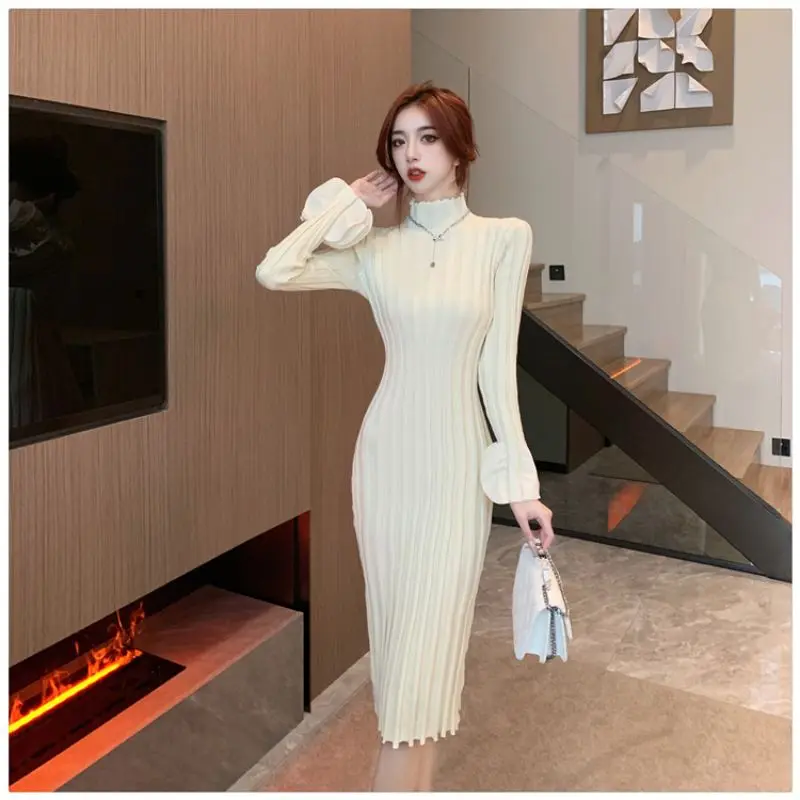 شتاء 2025 فستان بأكمام طويلة بلون وهمية الياقة المدورة البتلة كم التخسيس الخصر مزاجه بسيط نمط جديد وصول