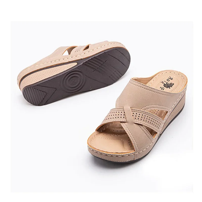 BEYARNENew  Summer Shoes Woman Outer Wear Non-slip Plus Size Wedge Retro Breathable Hollow Women Slippers Beach Ladies Slide