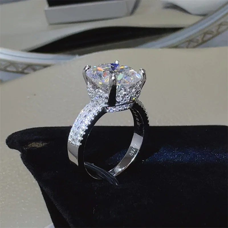Unique Moissanite PT950 Platinum 5 Carat Luxury Four-Claw Ring for Women, presenting personalized and high-grade accessory style