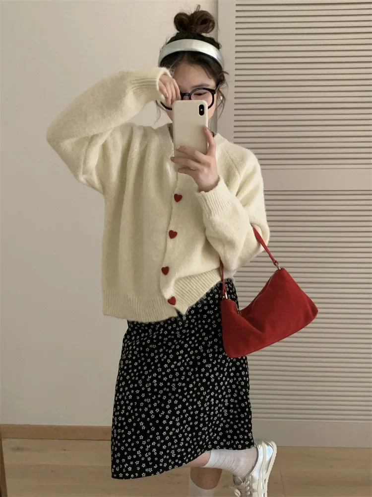 New Long-sleeve Heart-shaped Button Knitted Cardigan Loose-fitting Sweater for Women