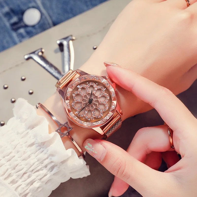 2022 Rose Gold Rotating Flower Watches Relogio Feminino Fashion Diamond Magnetic Quartz Clock Hot Sale Lucky Women Wrist Watches