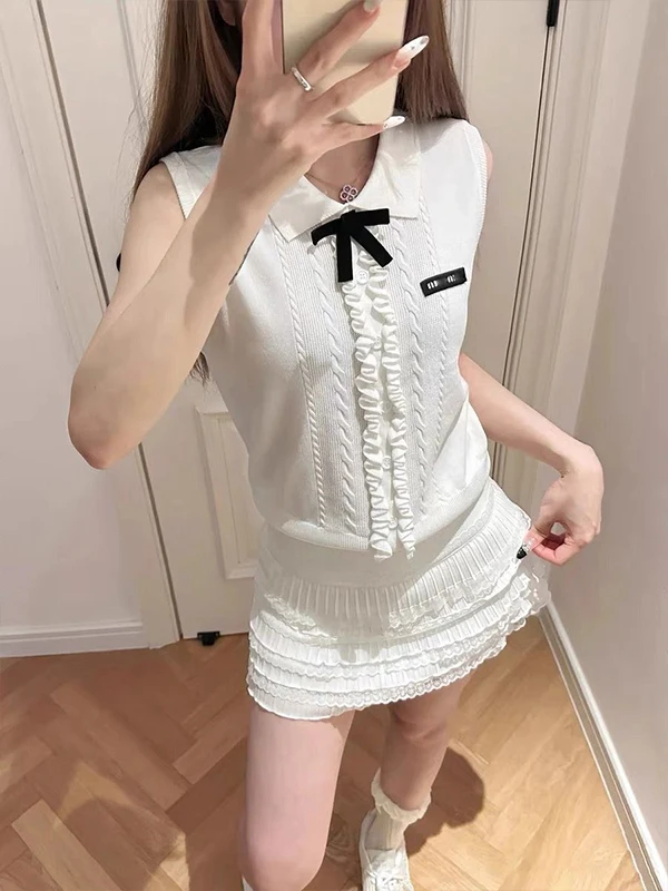 

Summer 2026 New College Style Knitted Vest Women Simple Turn-down Collar Vest Top Wood Grain Knot Design