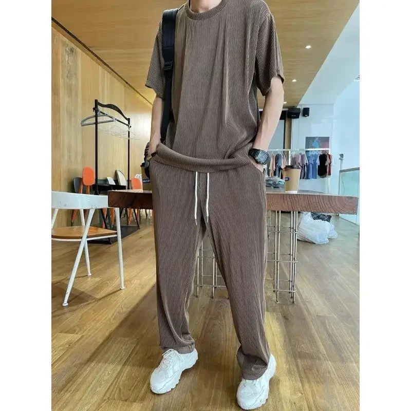 

Men's Elastic silky Casual 2-Piece Set Loose Straight Pleated Sports Pants Summer Thin Section Handsome Drape Suit Mens Clothing