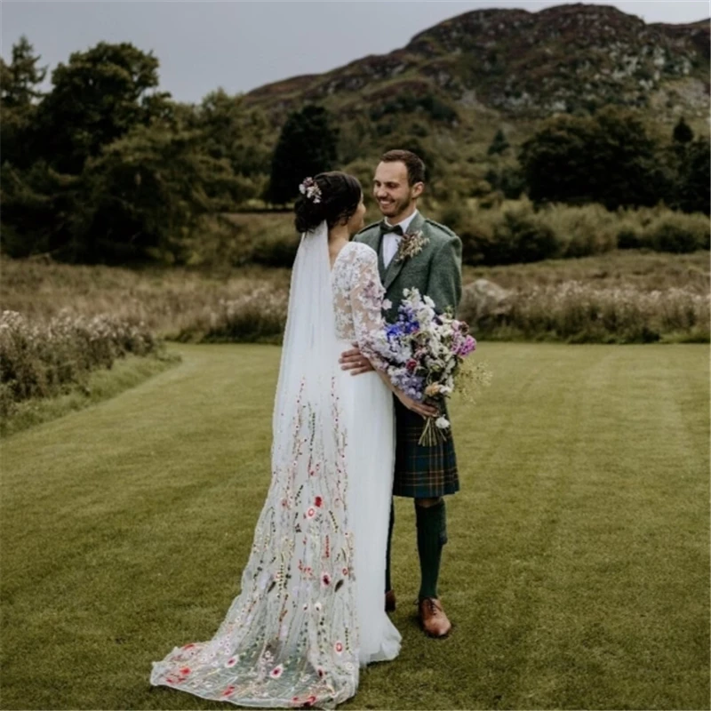 Voile de Mariage avec Peigne pour Patients Floraux, Fleurs Sauvages, Jardin SecExamen, Cathédrale, Feuilles Vertes Brodées, Papillons Rouges