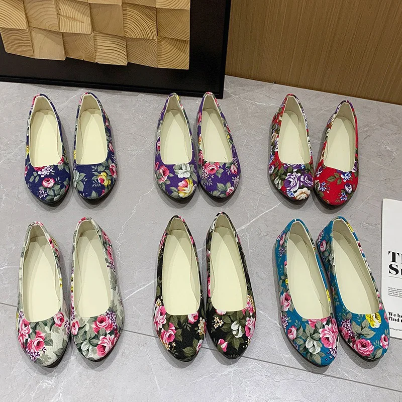 Woman Roses Graphic Spring Summer Flats Lady Fashion Pointed Toe Outside Flats Female Slip On Comfortable Casual Canvas Shoes