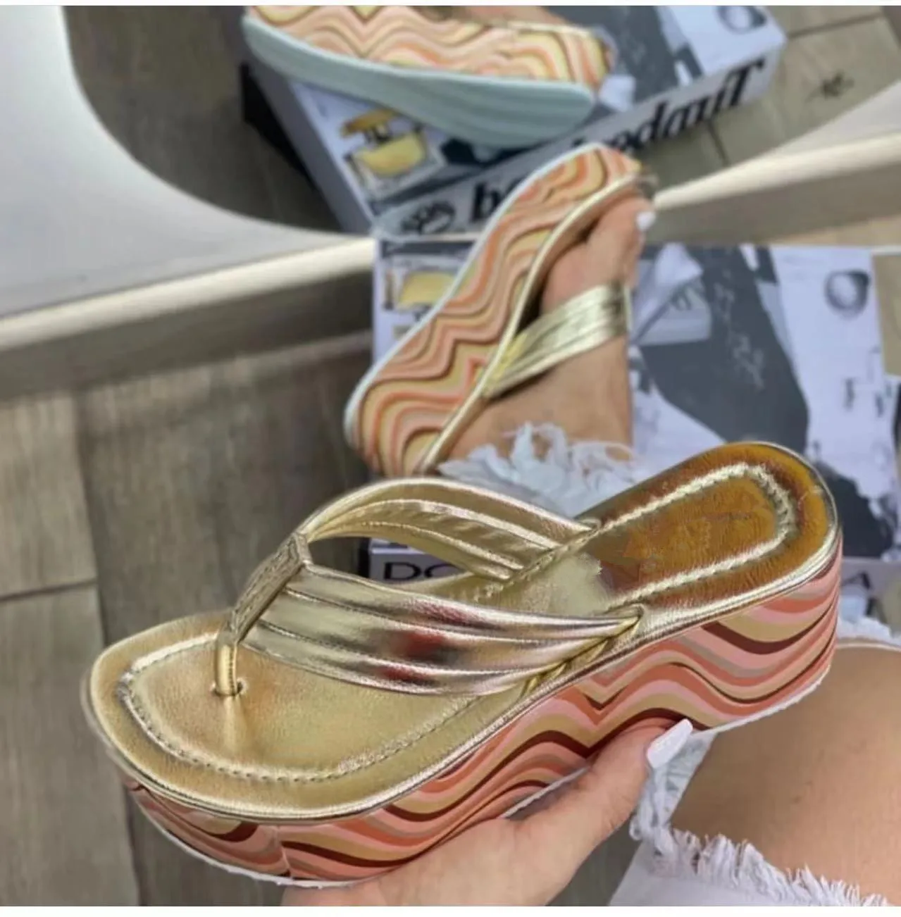 2024 New Colorful Wedge Thick Sole Flip Flop Women Summer Outdoor Casual Slippers Large Beach Slides Sandals Shoes Herringbone