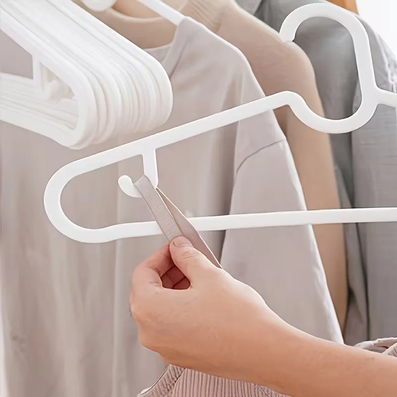 12Pcs Plastic Hangers, Non-Slip and Traceless Hangers, Ultra-Thin Coat Hangers, Simple Clothes Hangers for Home Use, Space-Saving Multifunctional Drying Racks, Thickened and Widened Shoulder Hangers, Non-Marking Pants Hangers