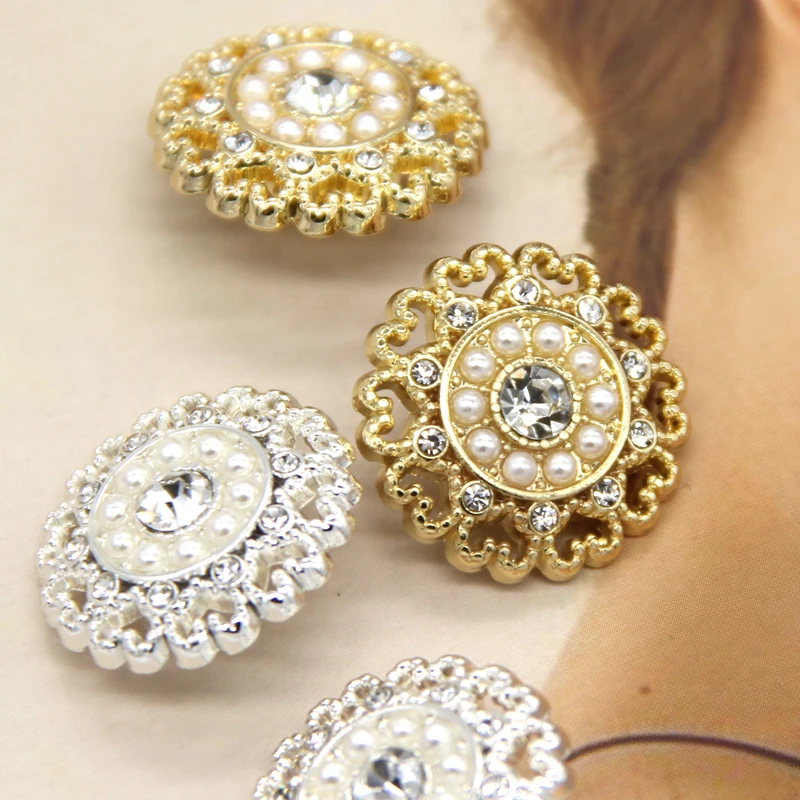 DOTOLLE Chic Heart Diamond Metal Buttons For Sewing Female Coat Suit Blazer Cardigan Knit Bags Rhinestones Handmade Decorations