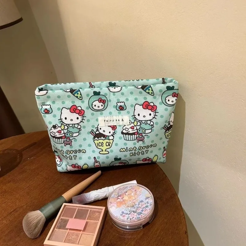 

Sanrios Hello Kitty Cute Handbag Kawaii Makeup Bag Cartoon Toilet Bag Anime Portable Storage Travel Schoolchildren Girls