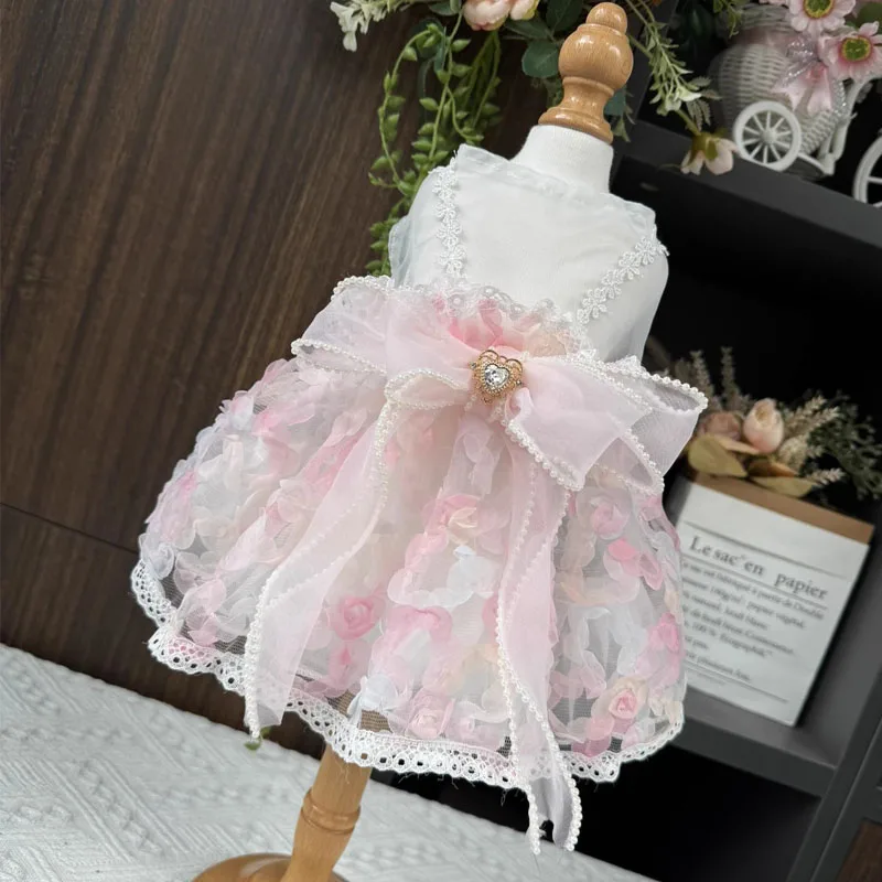 Imagem -03 - Vestido Princesa para Cães Pequenos e Médios Roupa Rosa Fina Fios de Renda Artesanais Laço de Flores Roupas de Festa Moda Cachorrinho Verão