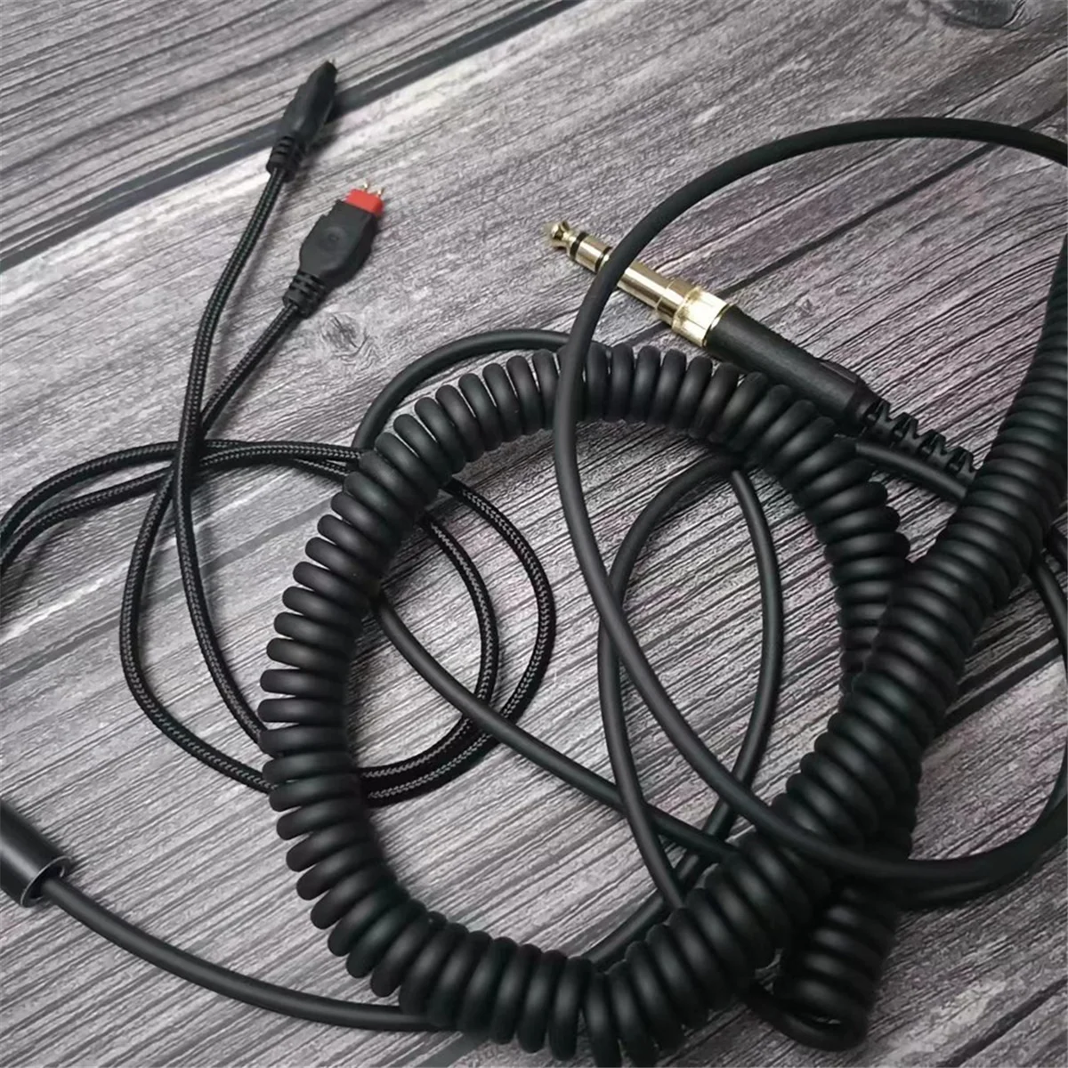 # 881D سماعة الرأس كابل الصوت كابل توصيل الربيع ترقية كابل بكرة (سلك مضفر النايلون + النحاس الخالي من الأكسجين)