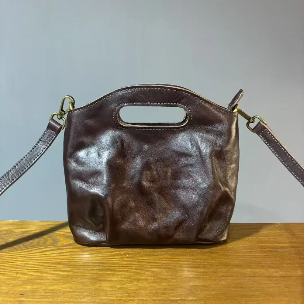 Fashion Women's Bags Retro Leather Exquisite Versatile Unique Premium Simple Bucket Women's New Commuter Messenger Handbags