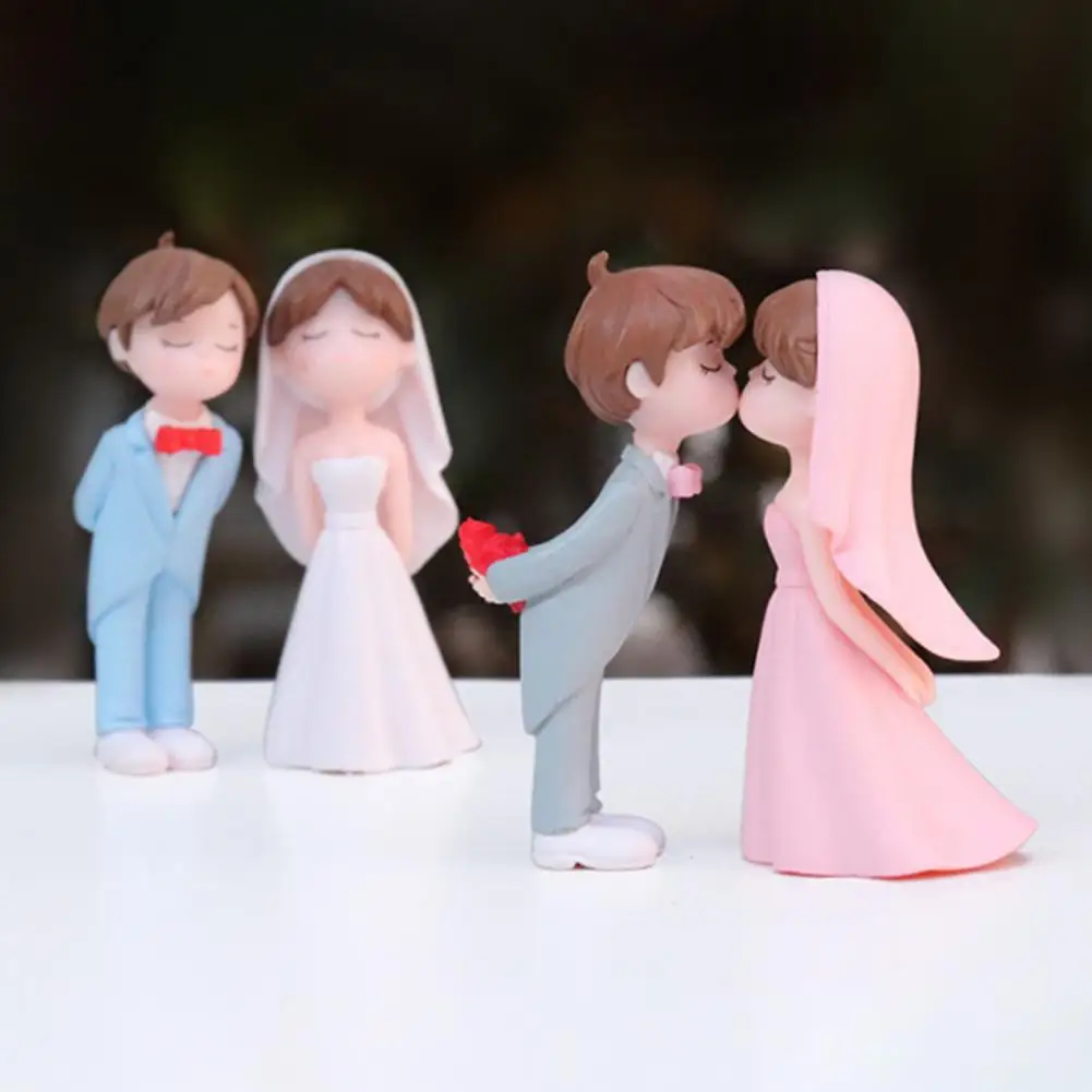 2026 Table Decoration Piece 1 Pair Miniature Wedding Cake Toppers Mini Bride Groom Figurine Romantic Kissing Couple Resin Statue