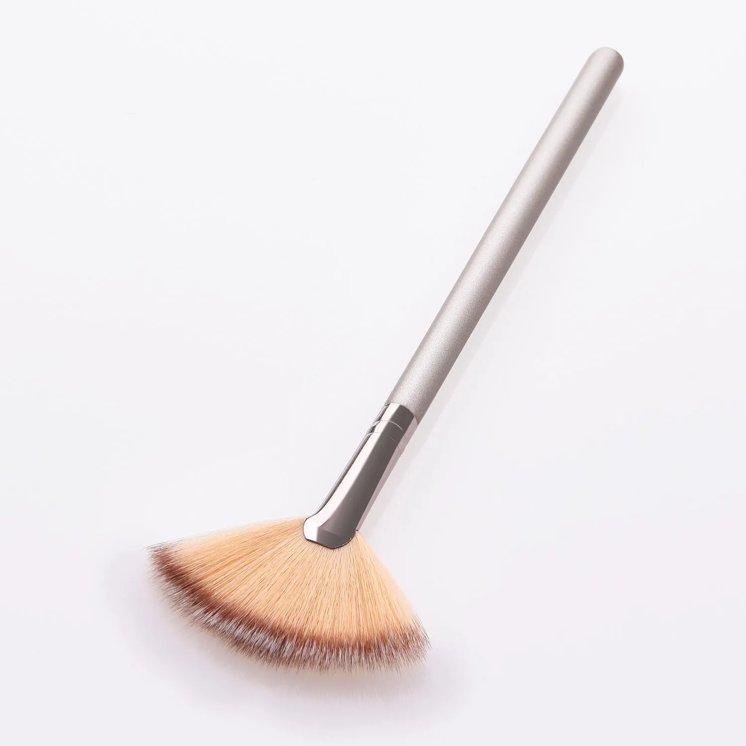 1 Pcs Professional Fan Makeup Brush Blending Highlighter Contour Face Loose Powder Brush champagne Gold Cosmetic Beauty Tools