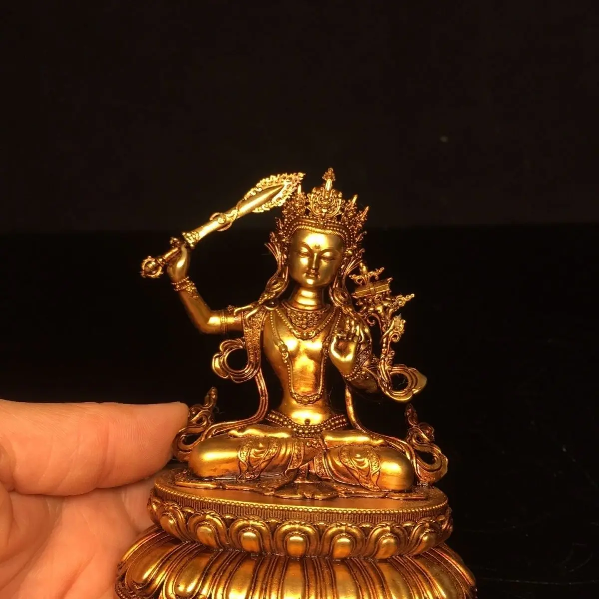 Bronze gilt, Manjushri Buddha statue, width 8cm, height 10cm, thickness 5.5cm, weight about 0.6 kg