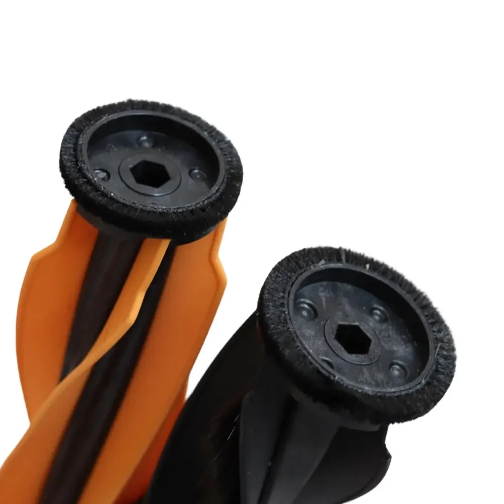 

Аксессуары для Dream X50s Pro и ForMATRIX 10: полный комплект для уборки, основная и боковые щетки, фильтр, тряпка для мытья полов, мешок для сбора пыли, аксессуары.